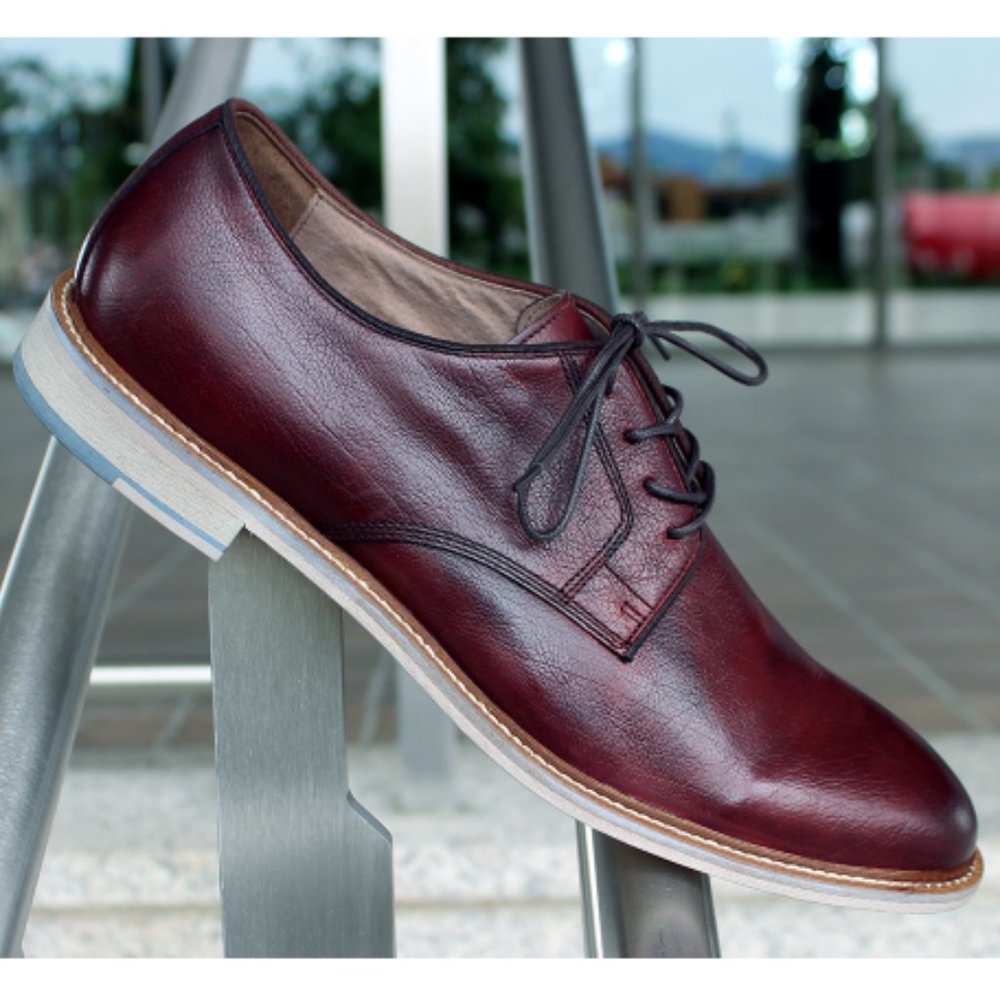Banana Republic Burgundy Oxford